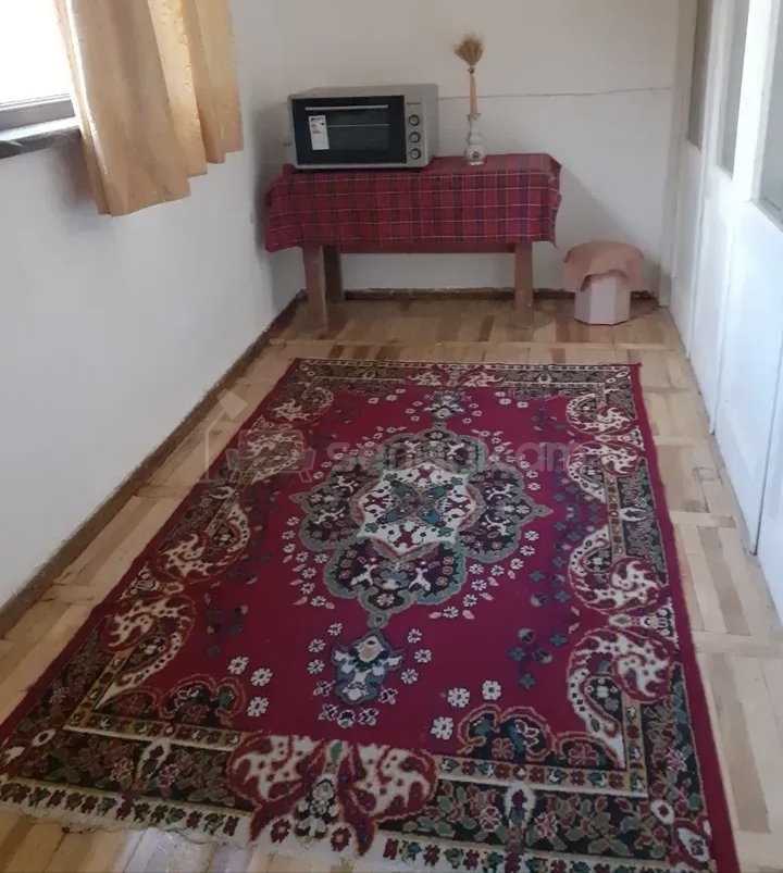 3 Սենյականոց Բնակարան Քարե Շենքում, 77քմ, 3/5 հարկ, Նորմալ Վիճակում, Կահավորված, Արևկող