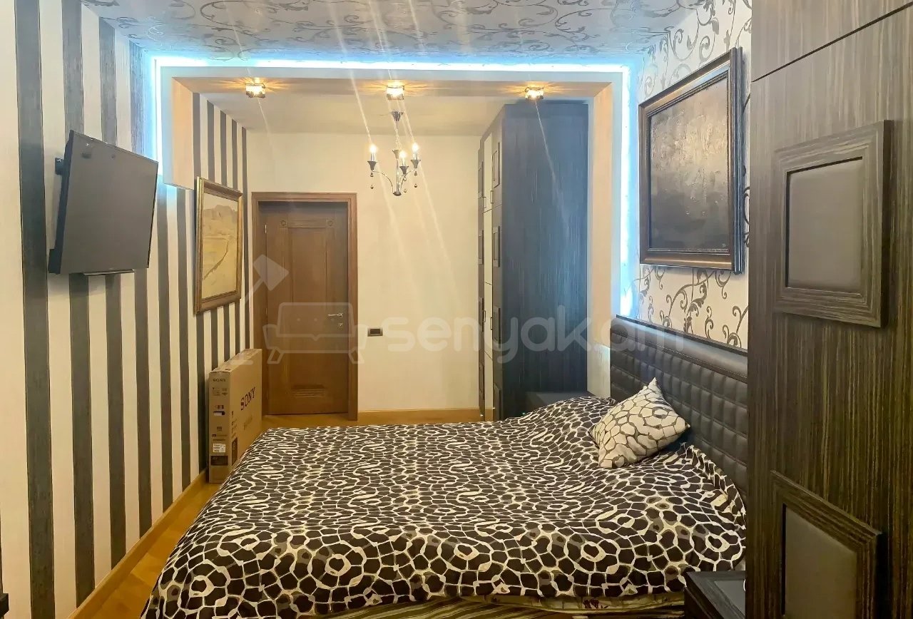 3 Սենյականոց Բնակարան Քարե Շենքում, 115քմ, 5/6 հարկ, Կապիտալ Վերանորոգված