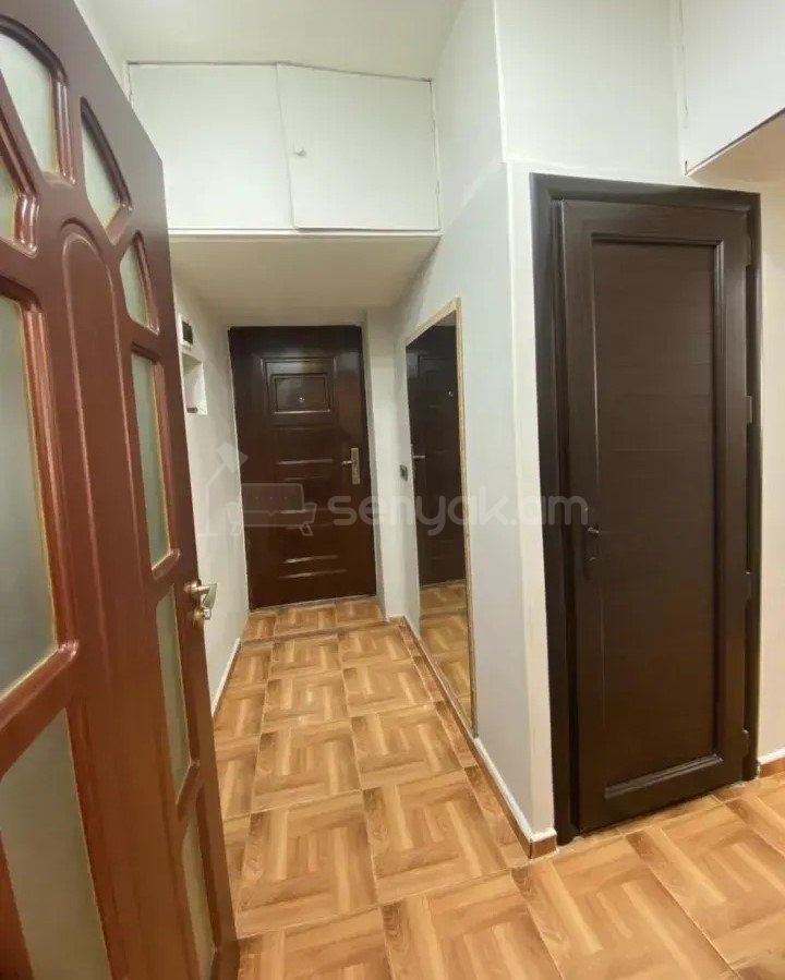 2 Սենյականոց Բնակարան Քարե Շենքում, 55քմ, 2/4 հարկ, Նորմալ Վիճակում