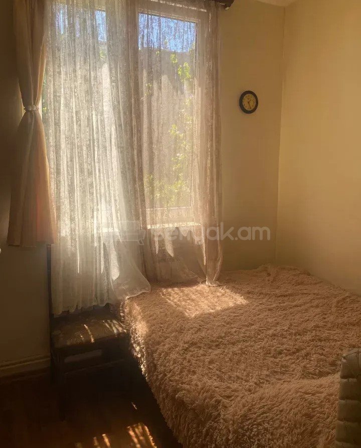 2 Սենյականոց Բնակարան Քարե Շենքում, 55քմ, 2/4 հարկ, Նորմալ Վիճակում