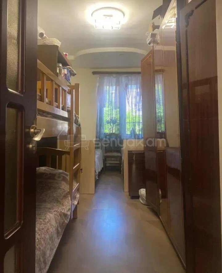 2 Սենյականոց Բնակարան Քարե Շենքում, 55քմ, 2/4 հարկ, Նորմալ Վիճակում