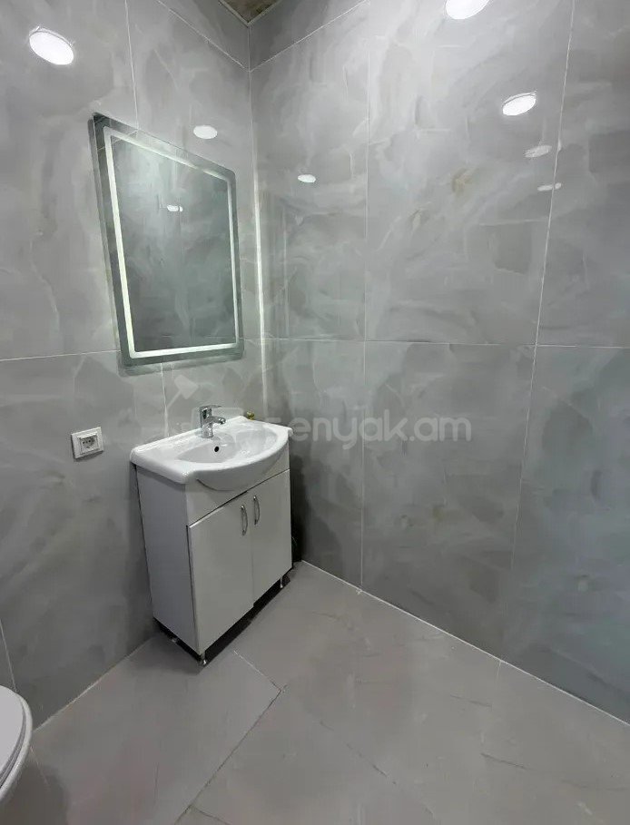 2 Սենյականոց Բնակարան Նորակառույցում, 48քմ, 2/7 հարկ, Կապիտալ Վերանորոգված