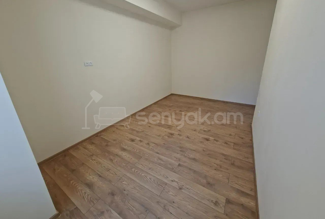 4 Սենյականոց Բնակարան Նորակառույցում, 113քմ, 8/16 հարկ, Կապիտալ Վերանորոգված