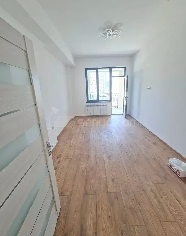 4 Սենյականոց Բնակարան Նորակառույցում, 113քմ, 8/16 հարկ, Կապիտալ Վերանորոգված