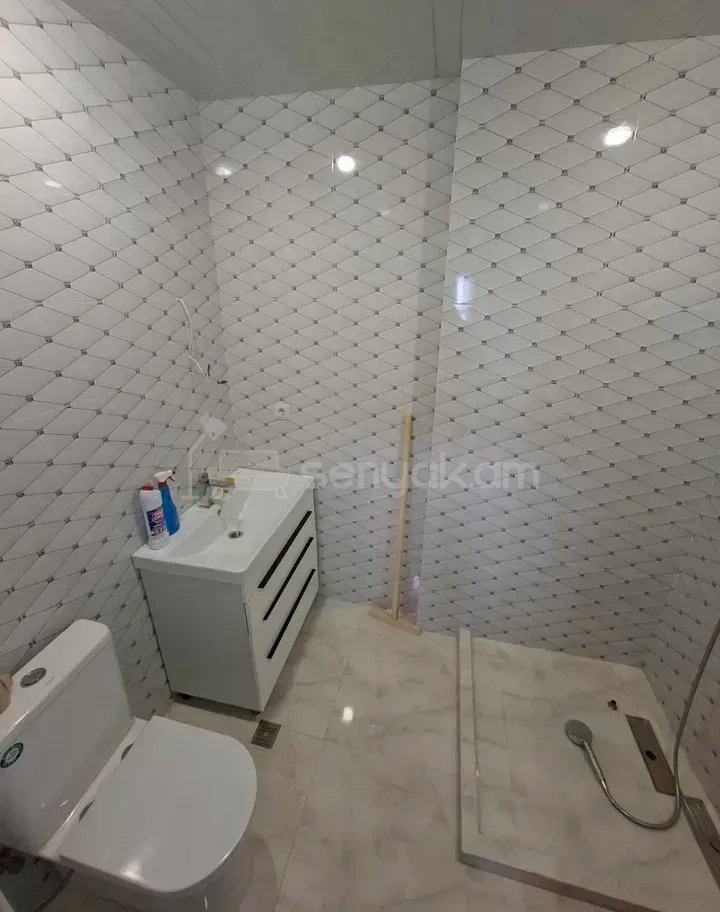 4 Սենյականոց Բնակարան Նորակառույցում, 113քմ, 8/16 հարկ, Կապիտալ Վերանորոգված