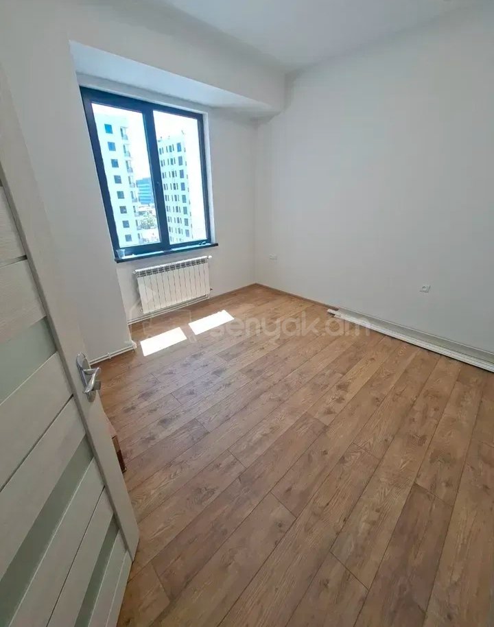 4 Սենյականոց Բնակարան Նորակառույցում, 113քմ, 8/16 հարկ, Կապիտալ Վերանորոգված
