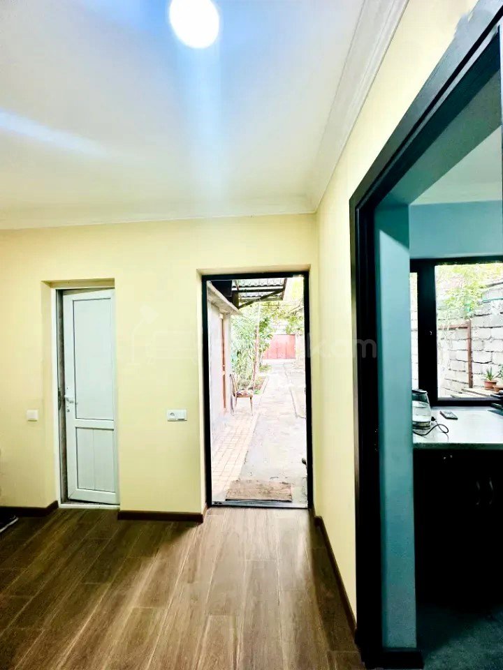 3 Սենյականոց Սեփական Տուն, 90քմ, Նորմալ Վիճակում