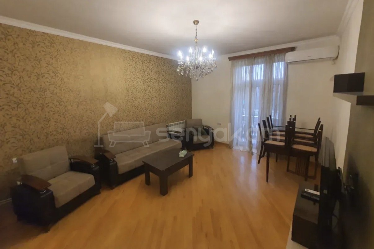 3 Սենյականոց Բնակարան Քարե Շենքում, 62քմ, 4/5 հարկ, Կապիտալ Վերանորոգված, Կահավորված
