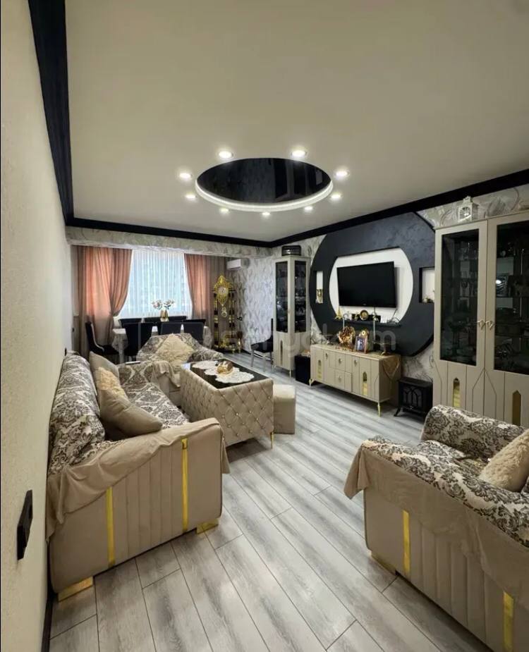 3 Սենյականոց Բնակարան Քարե Շենքում, 80քմ, 5/5 հարկ, Կապիտալ Վերանորոգված