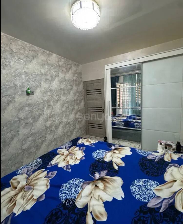 3 Սենյականոց Բնակարան Քարե Շենքում, 80քմ, 5/5 հարկ, Կապիտալ Վերանորոգված