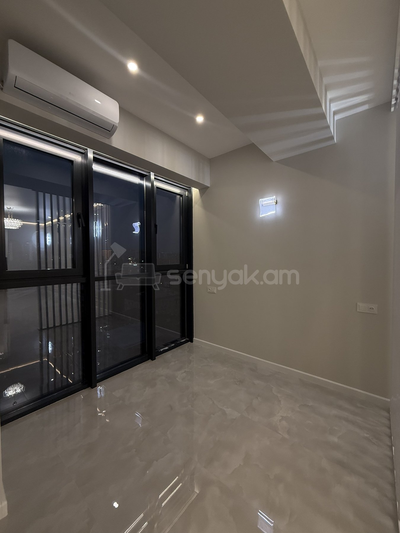1 Սենյականոց Բնակարան Նորակառույցում, 42քմ, 9/20 հարկ, Դիզայներական Վերանորոգված