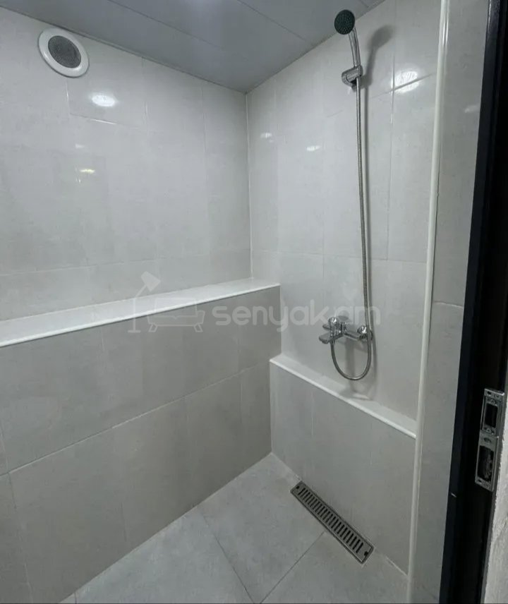2 Սենյականոց Բնակարան Քարե Շենքում, 56քմ, 2/4 հարկ, Նորմալ Վիճակում, Կահավորված, Արևկող