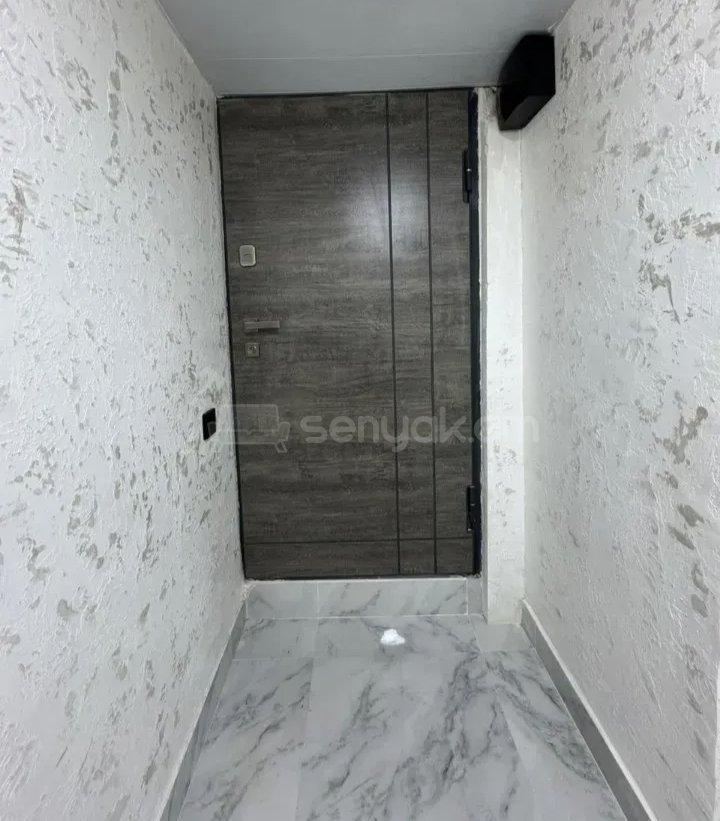 2 Սենյականոց Բնակարան Քարե Շենքում, 56քմ, 2/4 հարկ, Նորմալ Վիճակում, Կահավորված, Արևկող
