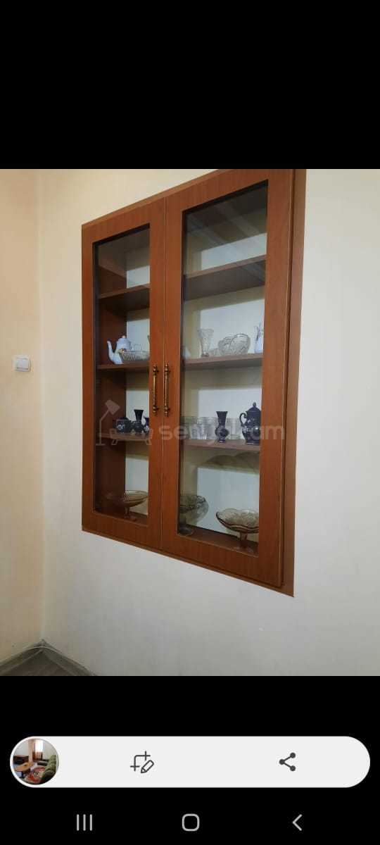 3 Սենյականոց Բնակարան Քարե Շենքում, 72քմ, 2/4 հարկ, Նորմալ Վիճակում, Կահավորված