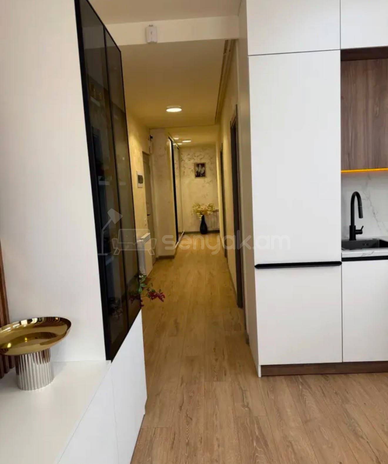 3 Սենյականոց Բնակարան Նորակառույցում, 69քմ, 3/4 հարկ, Կապիտալ Վերանորոգված