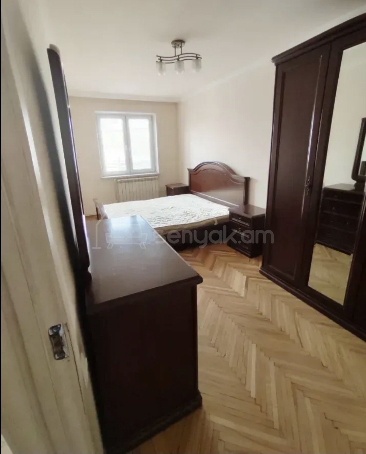 3 Սենյականոց Բնակարան Քարե Շենքում, 65քմ, 3/5 հարկ, Կապիտալ Վերանորոգված, Կահավորված