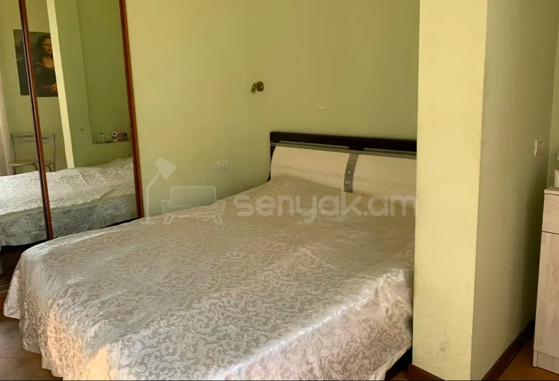 3 Սենյականոց Բնակարան Քարե Շենքում, 93քմ, 3/5 հարկ, Կապիտալ Վերանորոգված, Կահավորված, Արևկող