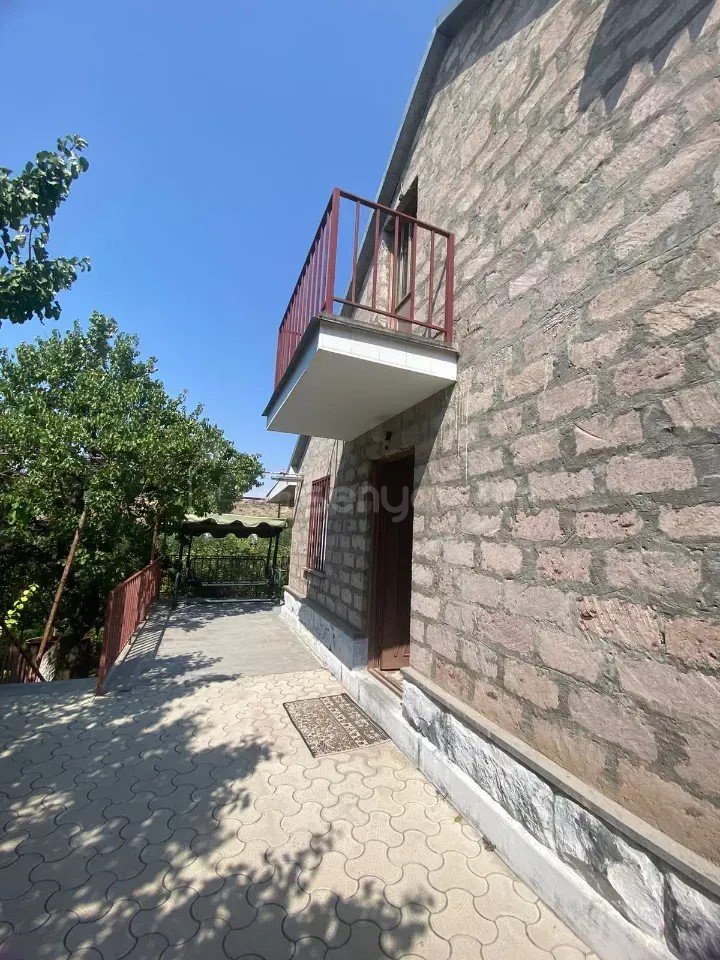 4 Սենյականոց Սեփական Տուն, 100քմ, Կոսմետիկ Վերանորոգված, Ավտոտնակով
