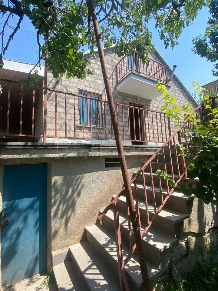 4 Սենյականոց Սեփական Տուն, 100քմ, Կոսմետիկ Վերանորոգված, Ավտոտնակով