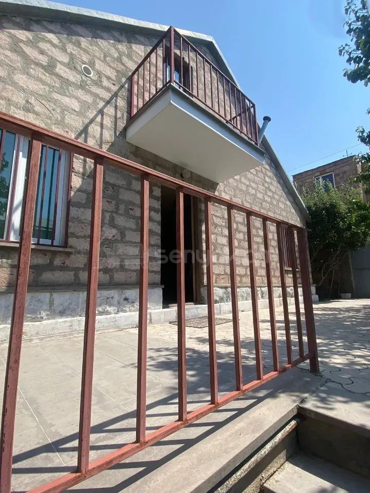 4 Սենյականոց Սեփական Տուն, 100քմ, Կոսմետիկ Վերանորոգված, Ավտոտնակով