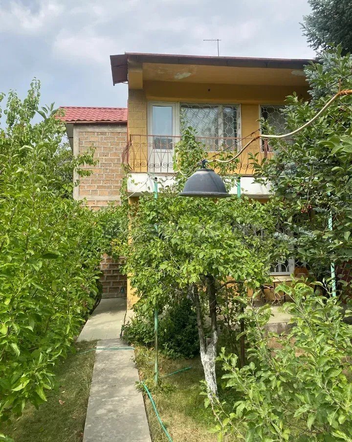 4 Սենյականոց Սեփական Տուն, 1565քմ, Կոսմետիկ Վերանորոգված, Ավտոտնակով