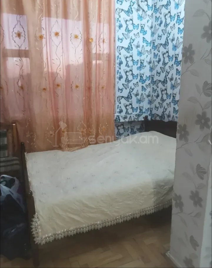 3 Սենյականոց Բնակարան, 68քմ, 7/9 հարկ, Նորմալ Վիճակում, Մասամբ Կահավորված