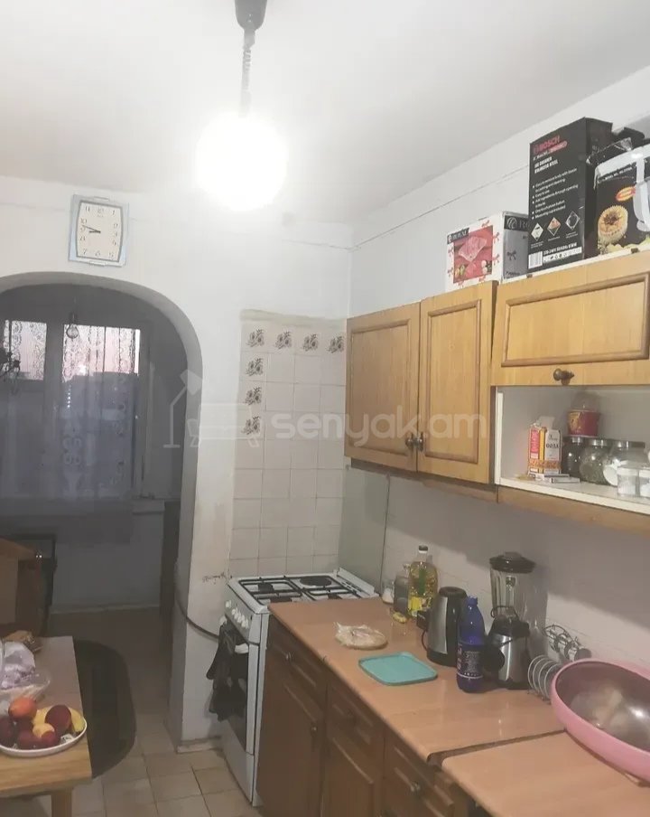 3 Սենյականոց Բնակարան, 68քմ, 7/9 հարկ, Նորմալ Վիճակում, Մասամբ Կահավորված