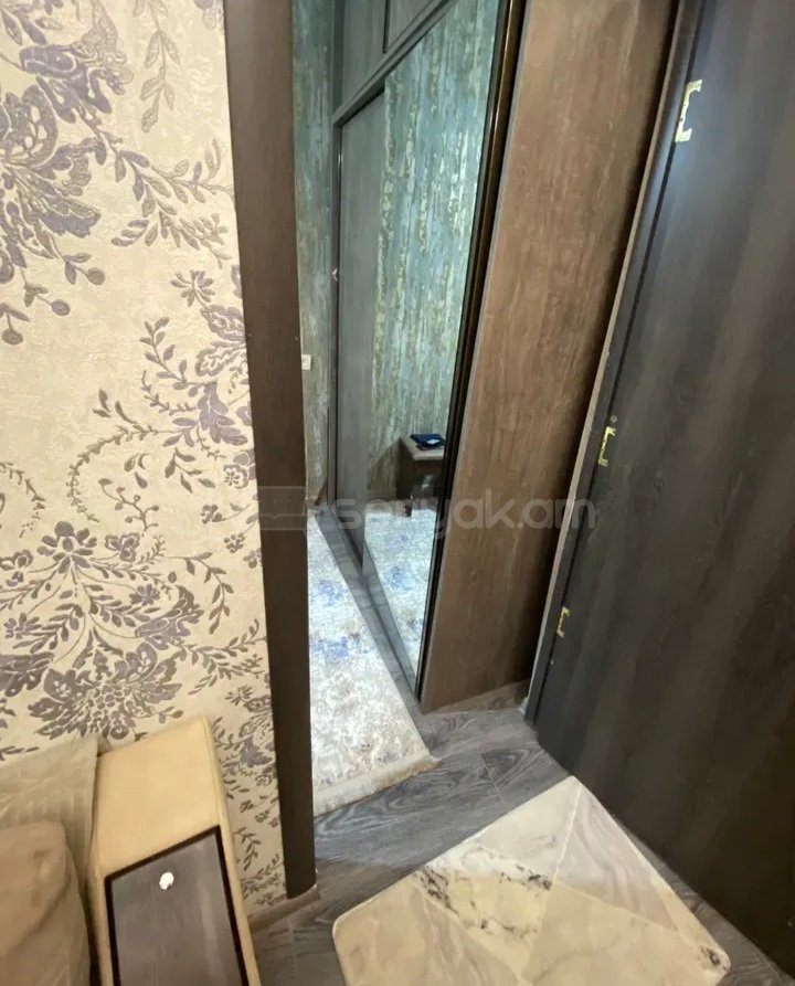 2 Սենյականոց Բնակարան Քարե Շենքում, 35քմ, 4/4 հարկ, Կապիտալ Վերանորոգված, Կահավորված