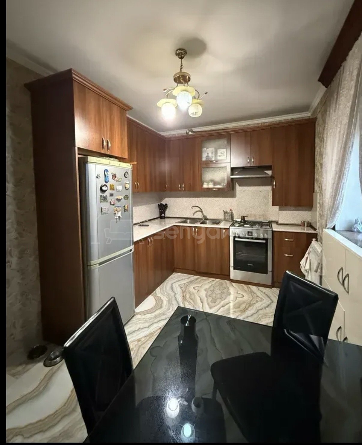 5 Սենյականոց Բնակարան Քարե Շենքում, 103քմ, 4/7 հարկ, Կապիտալ Վերանորոգված