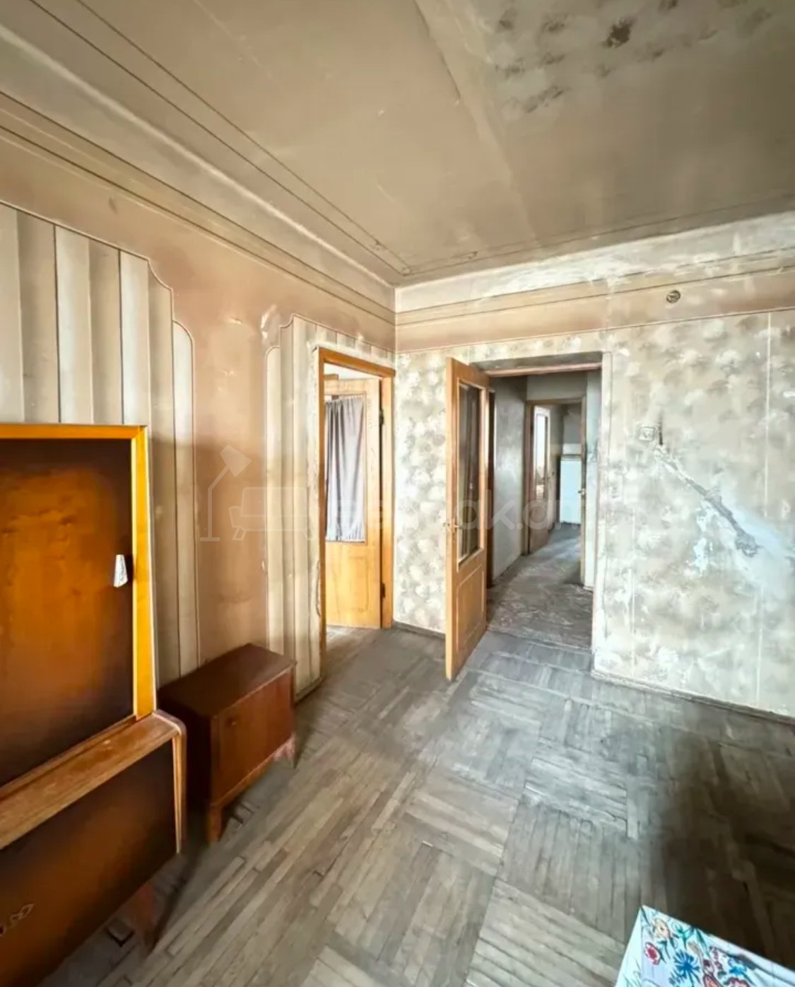 3 Սենյականոց Բնակարան Քարե Շենքում, 86քմ, 5/5 հարկ, Պետական Վիճակում