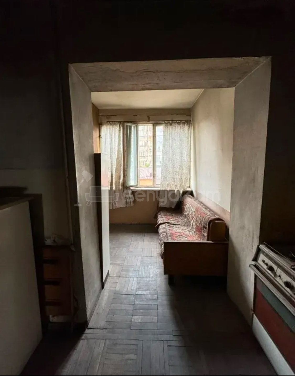 3 Սենյականոց Բնակարան Քարե Շենքում, 86քմ, 5/5 հարկ, Պետական Վիճակում