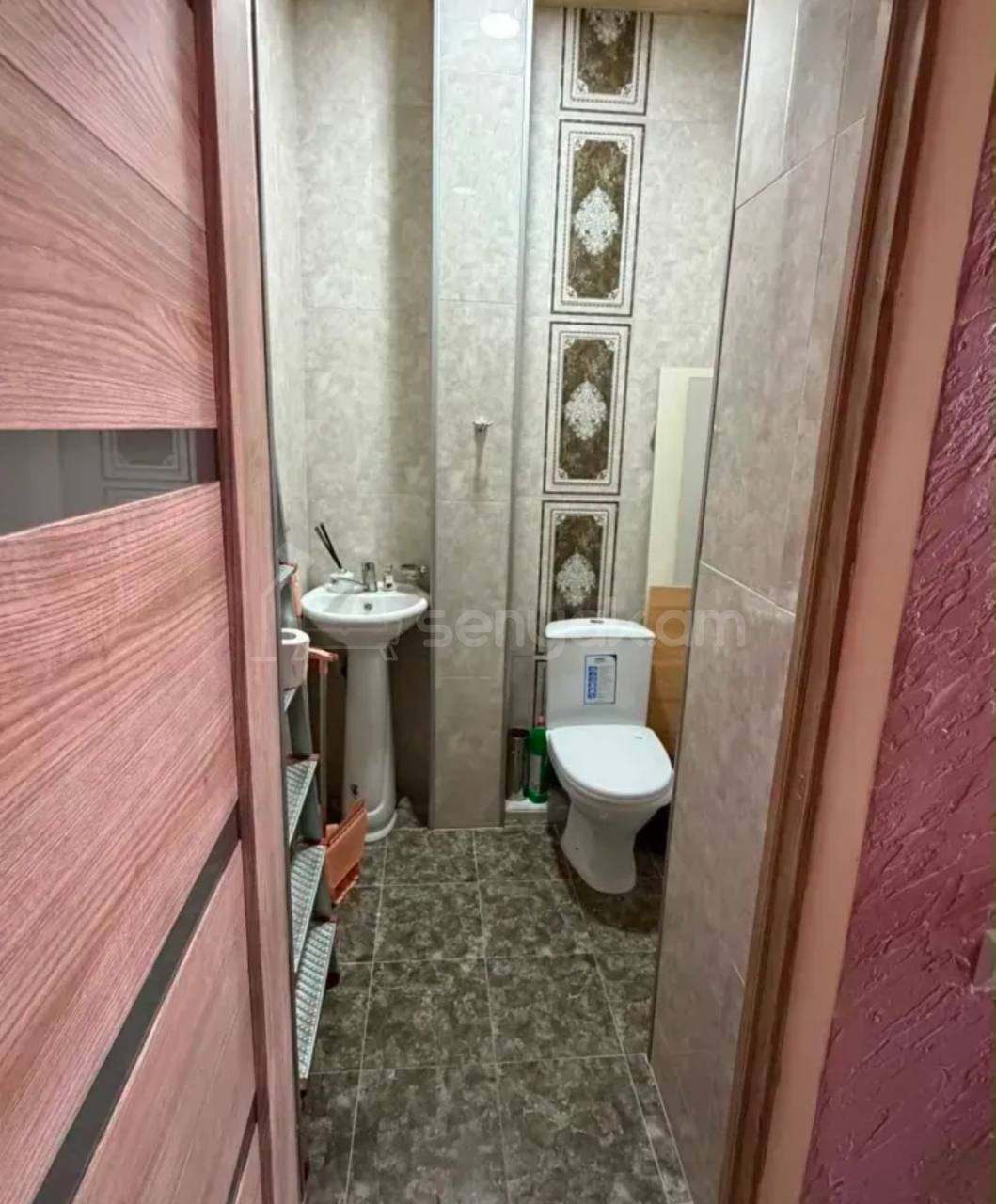 3 Սենյականոց Բնակարան Քարե Շենքում, 111քմ, 2/5 հարկ, Կապիտալ Վերանորոգված