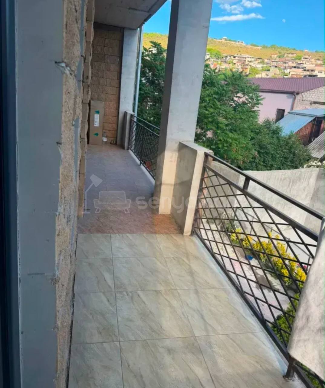 3 Սենյականոց Բնակարան Քարե Շենքում, 111քմ, 2/5 հարկ, Կապիտալ Վերանորոգված