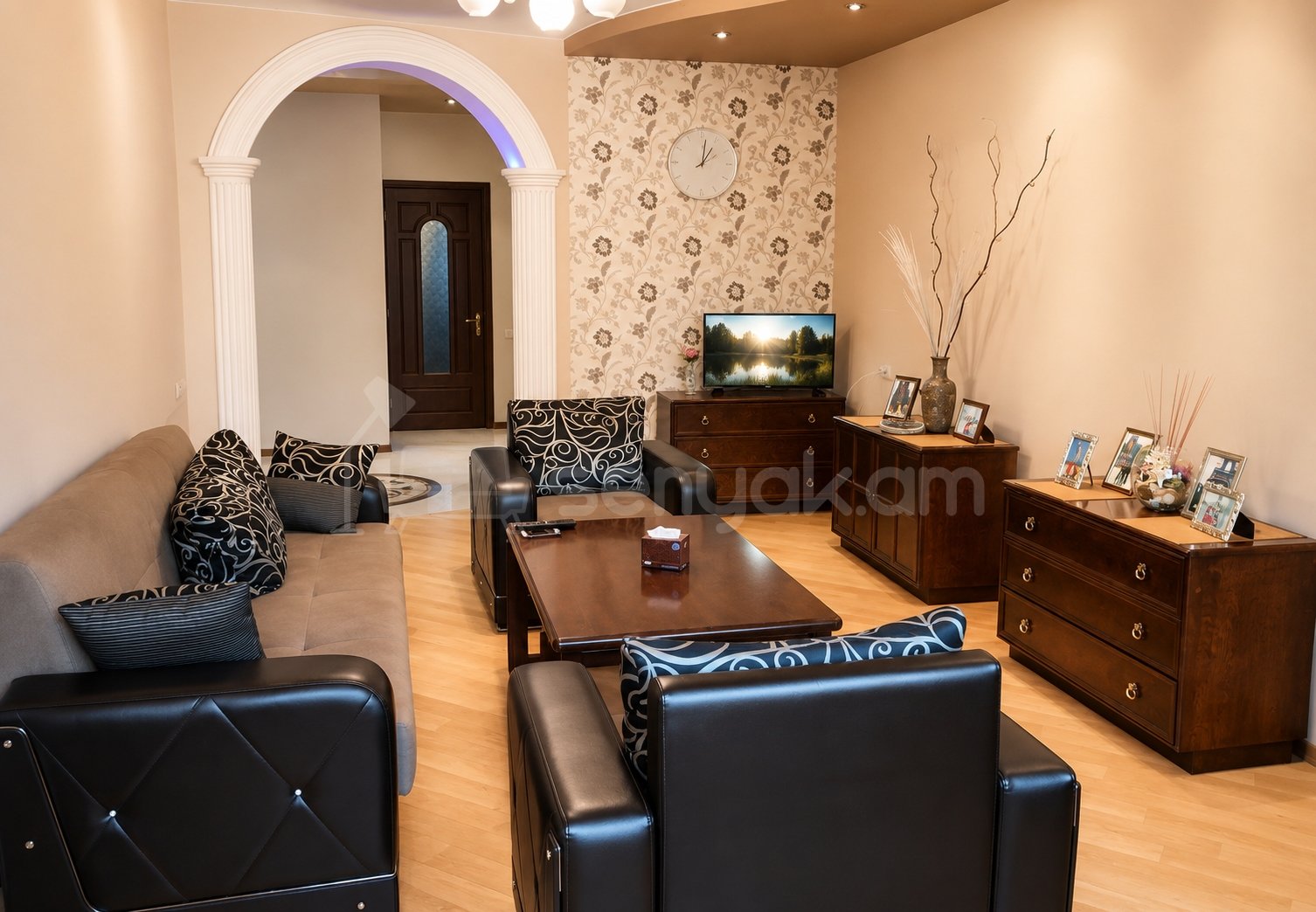 2 Սենյականոց Բնակարան Քարե Շենքում, 56քմ, 1/5 հարկ, Կապիտալ Վերանորոգված, Կահավորված, Արևկող
