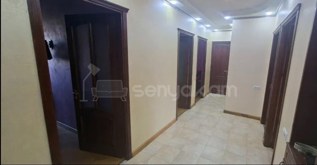 4 Սենյականոց Բնակարան, 74քմ, 6/9 հարկ, Կապիտալ Վերանորոգված, Կահավորված