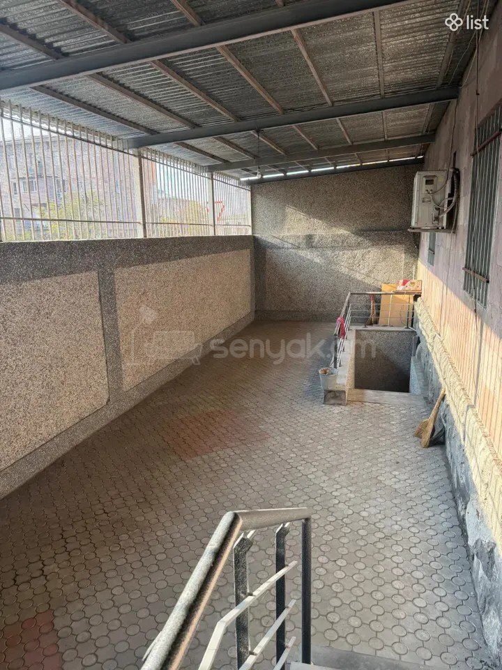 2 Սենյականոց Բնակարան Քարե Շենքում, 68քմ, 1/4 հարկ, Կոսմետիկ Վերանորոգված, Կահավորված, Արևկող