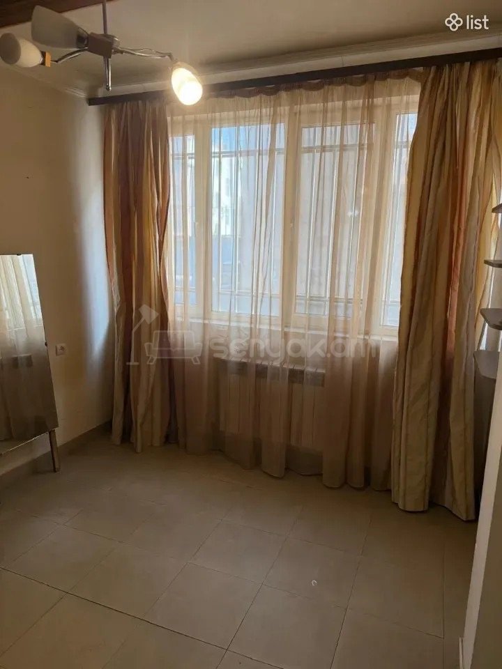 2 Սենյականոց Բնակարան Քարե Շենքում, 68քմ, 1/4 հարկ, Կոսմետիկ Վերանորոգված, Կահավորված, Արևկող