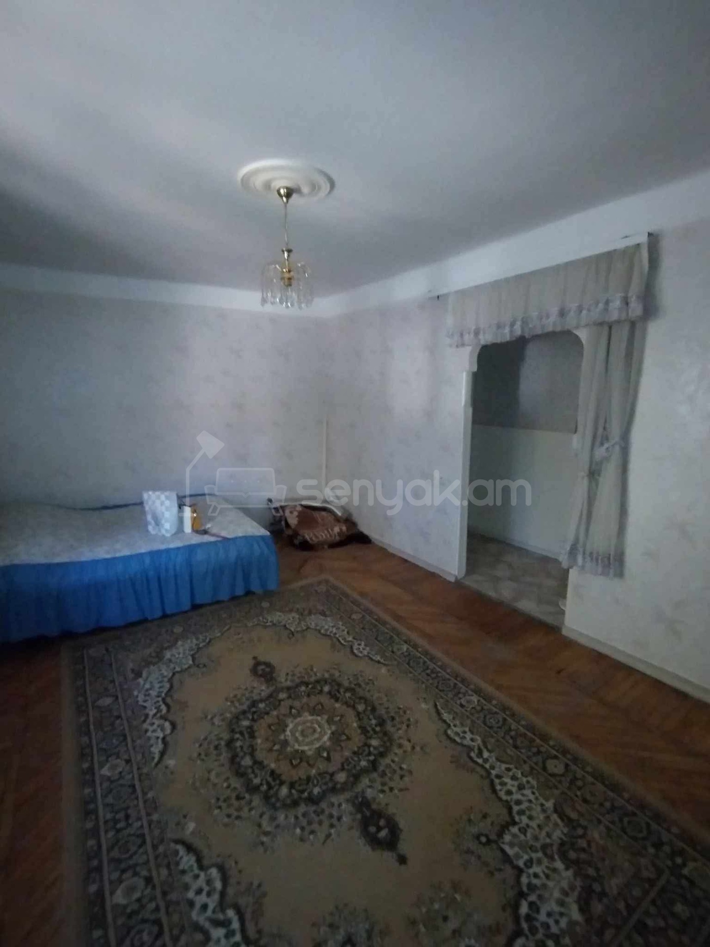 1 Սենյականոց Բնակարան Քարե Շենքում, 31քմ, 3/5 հարկ, Նորմալ Վիճակում