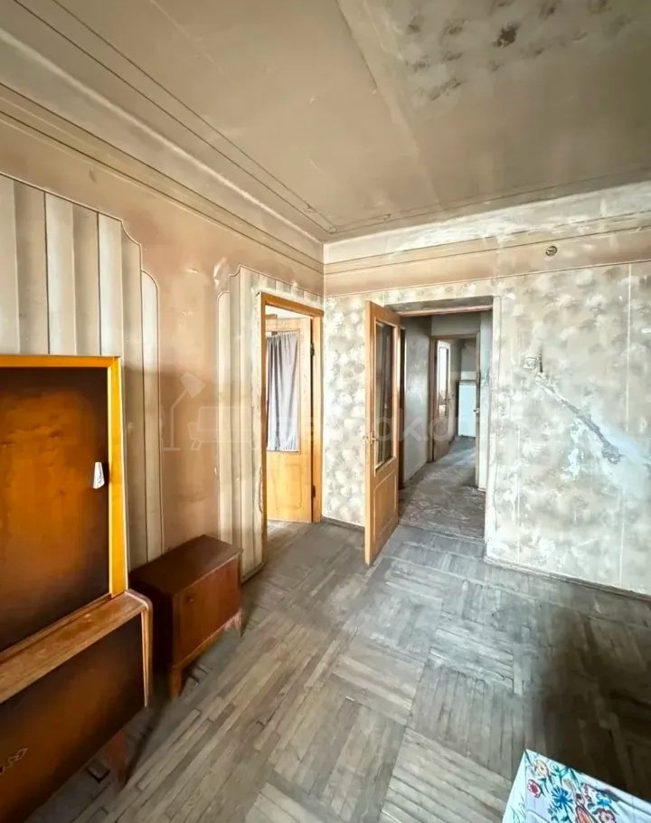 3 Սենյականոց Բնակարան Քարե Շենքում, 86քմ, 5/5 հարկ, Պետական Վիճակում