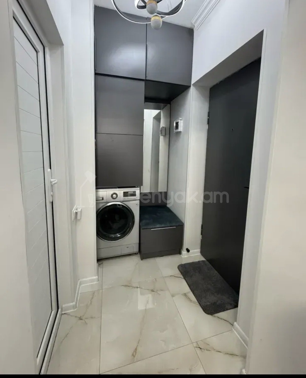 2 Սենյականոց Բնակարան, 30քմ, 9/9 հարկ, Կապիտալ Վերանորոգված