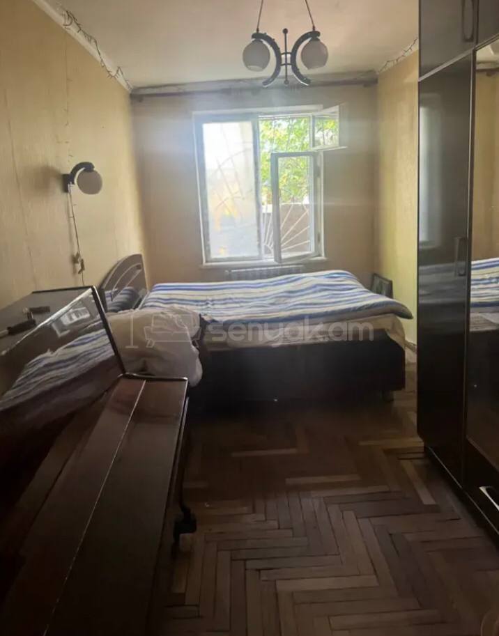 3 Սենյականոց Բնակարան Քարե Շենքում, 72քմ, 2/4 հարկ, Կոսմետիկ Վերանորոգված