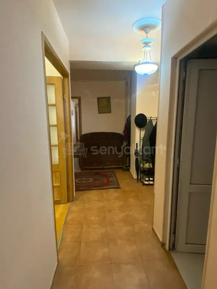 4 Սենյականոց Բնակարան, 93քմ, 1/9 հարկ, Նորմալ Վիճակում