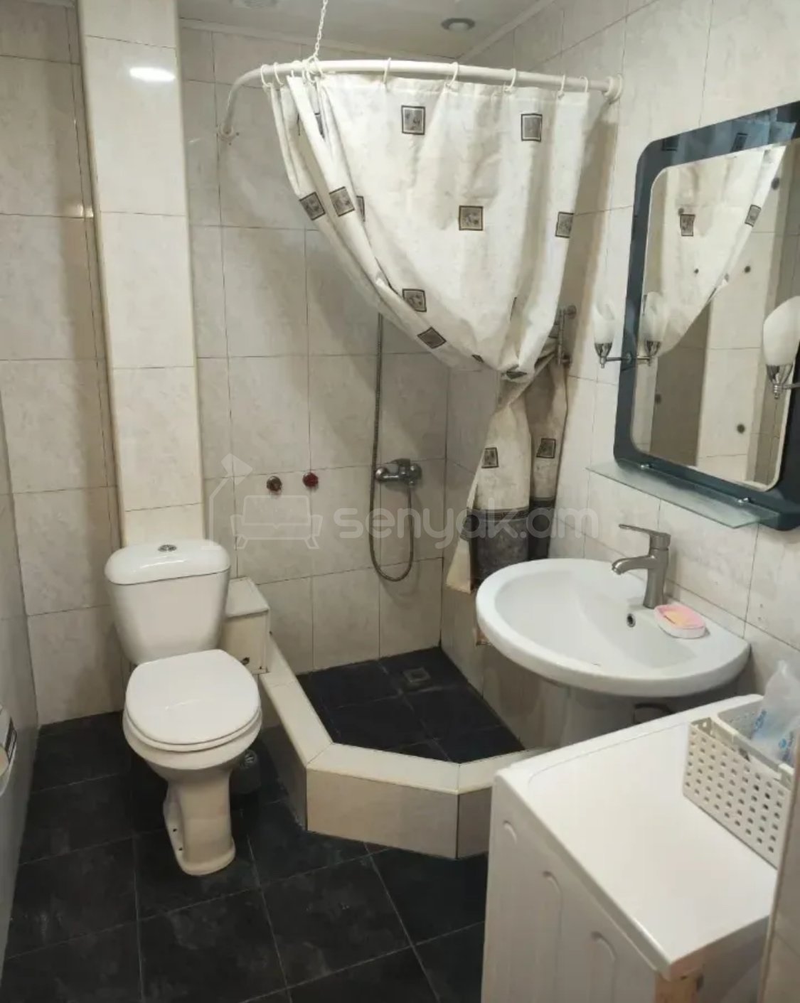 1 Սենյականոց Բնակարան, 40քմ, 2/5 հարկ, Կապիտալ Վերանորոգված, Կահավորված