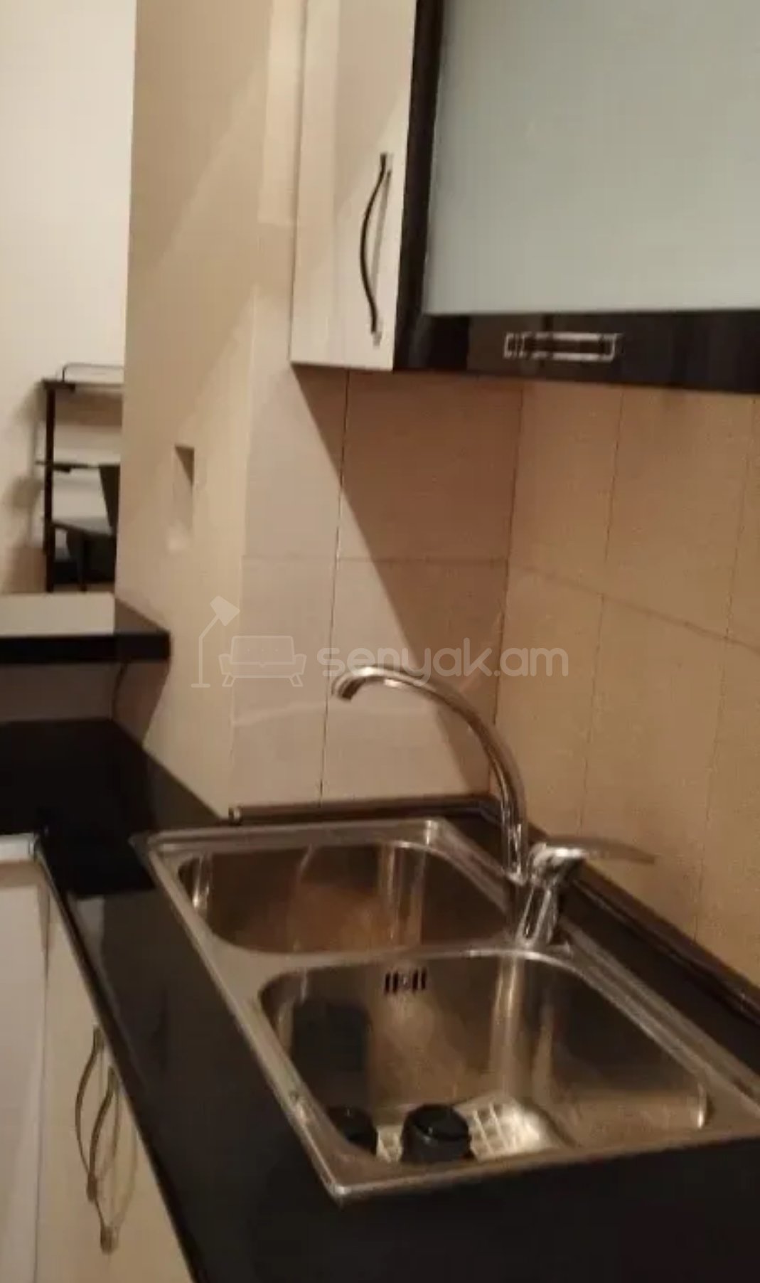 1 Սենյականոց Բնակարան, 40քմ, 2/5 հարկ, Կապիտալ Վերանորոգված, Կահավորված