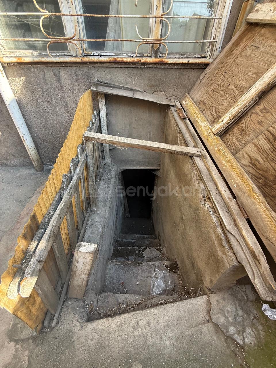 8 Սենյականոց Սեփական Տուն, 280քմ, Կոսմետիկ Վերանորոգված