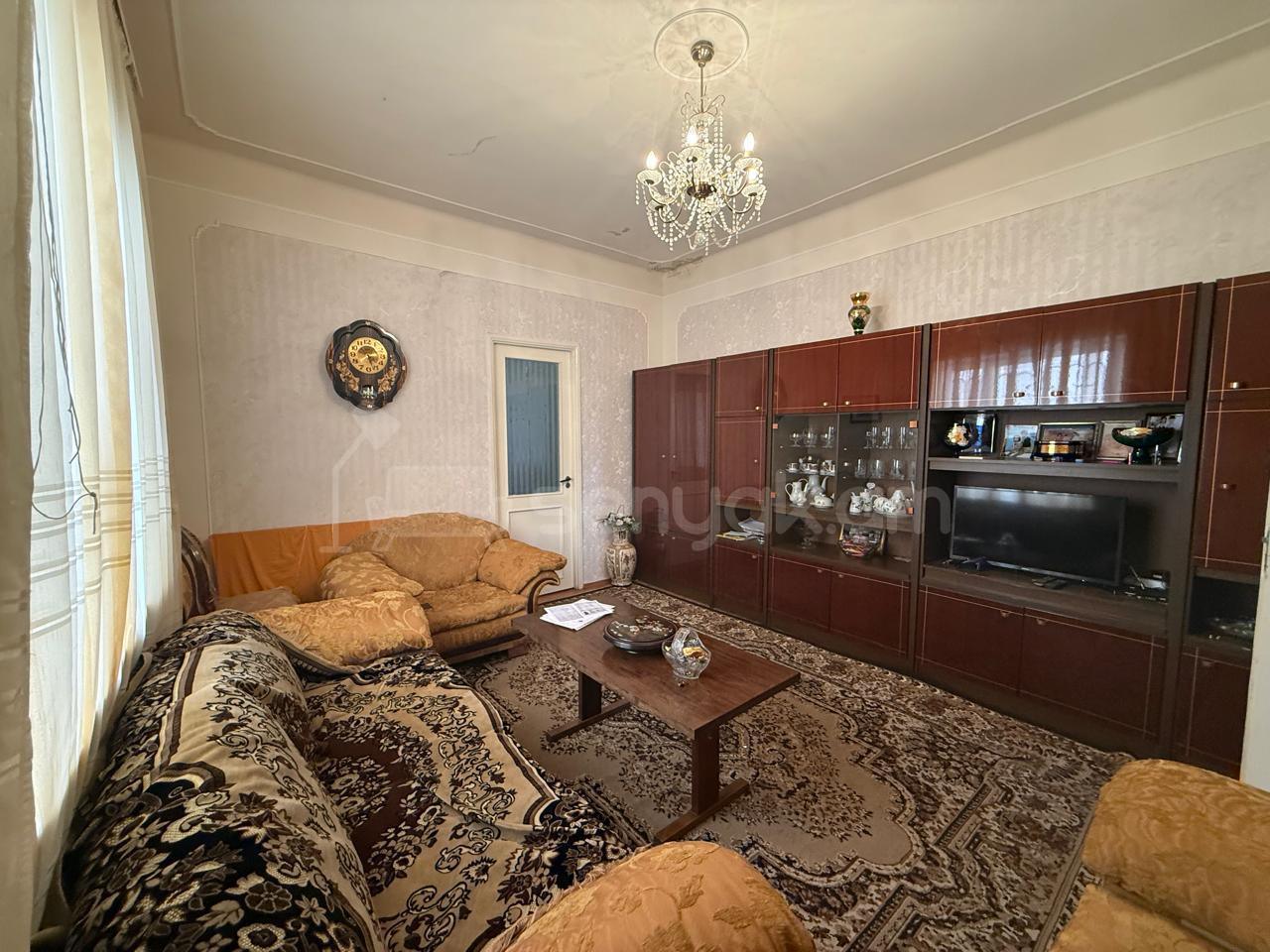 8 Սենյականոց Սեփական Տուն, 280քմ, Կոսմետիկ Վերանորոգված