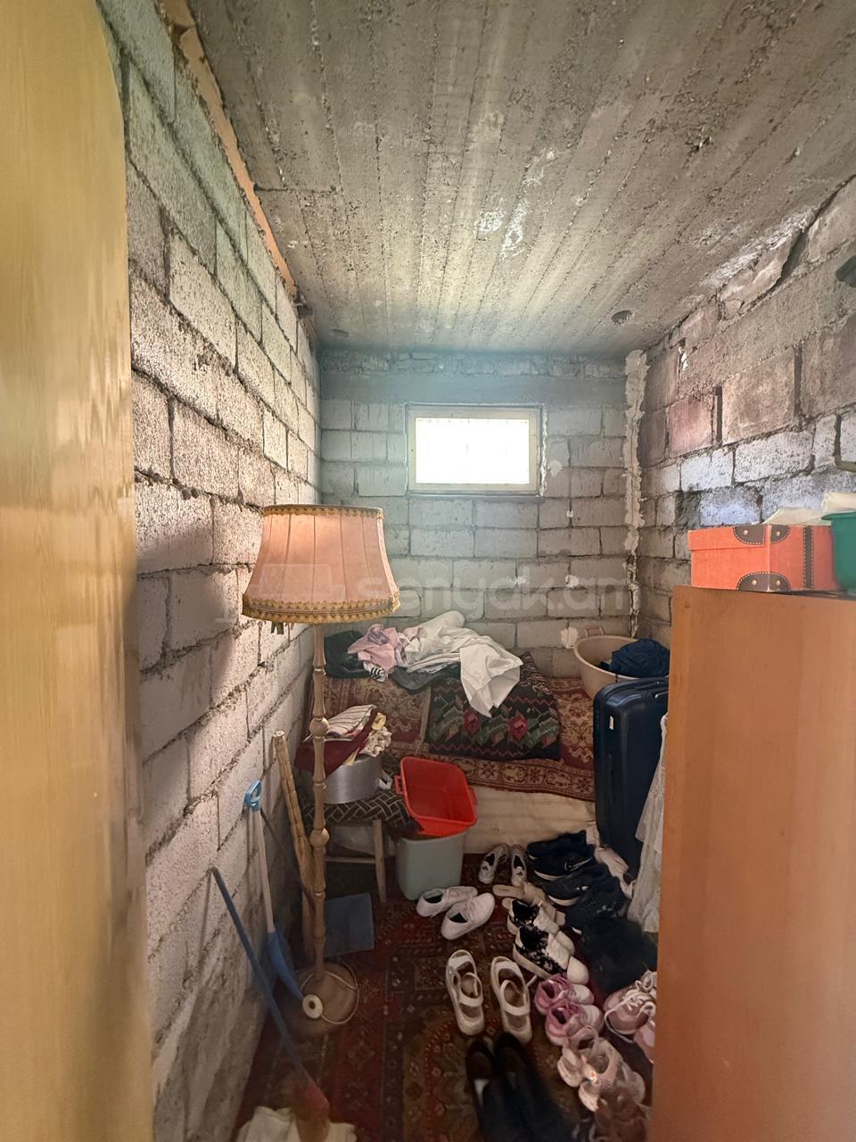 8 Սենյականոց Սեփական Տուն, 280քմ, Կոսմետիկ Վերանորոգված