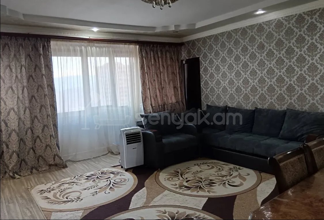 3 Սենյականոց Բնակարան, 73քմ, 7/9 հարկ, Նորմալ Վիճակում