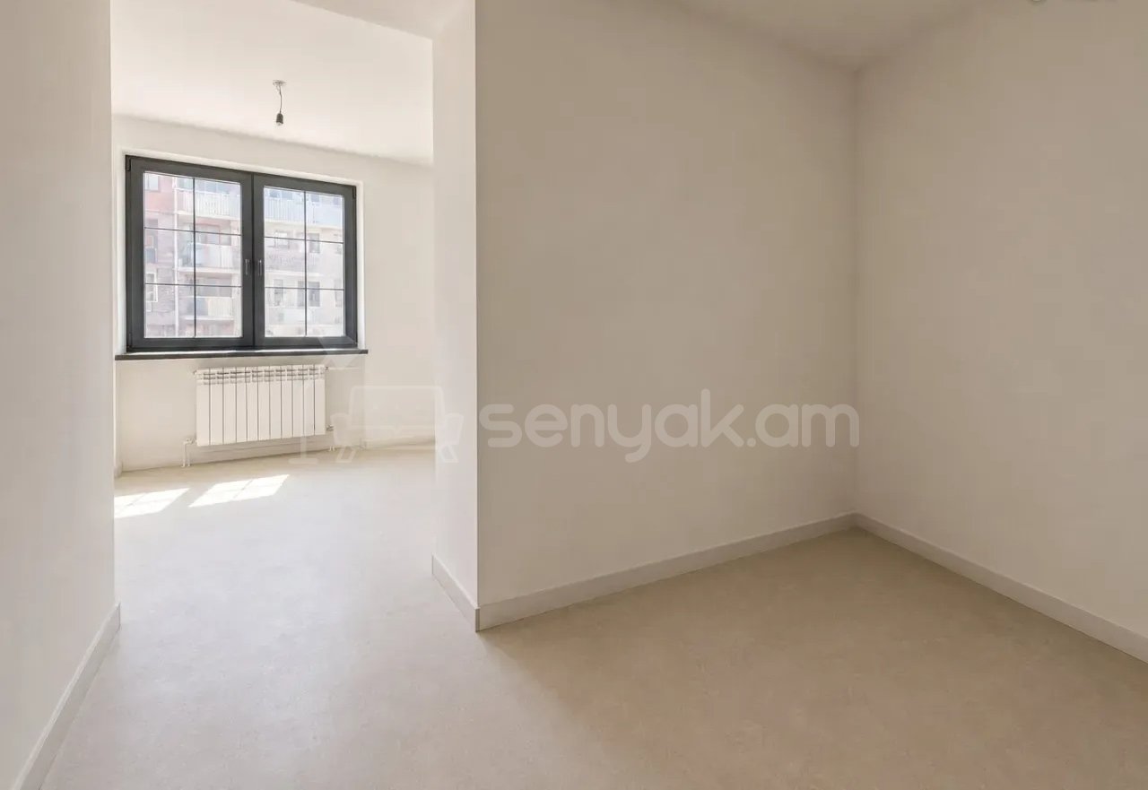 3 Սենյականոց Բնակարան Քարե Շենքում, 78քմ, 3/5 հարկ, Դիզայներական Վերանորոգված