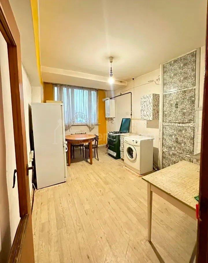 3 Սենյականոց Բնակարան, 76քմ, 7/12 հարկ, Պետական Վիճակում
